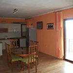 Luka Apartment *