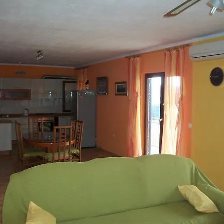 Luka Apartment