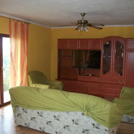 Apartment Luka