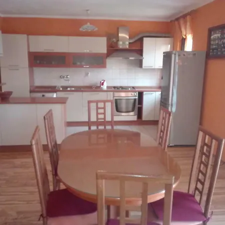 Apartment Luka *