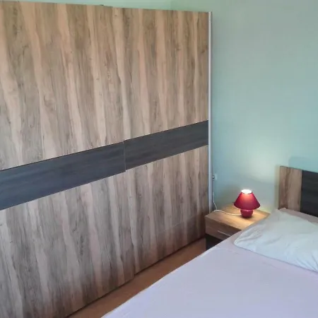 Luka Апартаменты Трогир